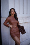 Vestido Chicago – Ousadia Urbana com Elegância Marcante