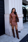 Vestido Chicago – Ousadia Urbana com Elegância Marcante
